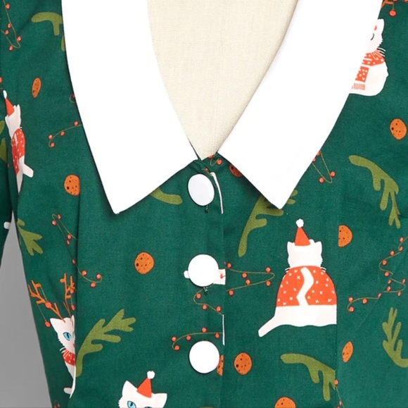 NWT 🎄 Felines Feeling Festive collared button up blouse 🐈 - Picture 3 of 9